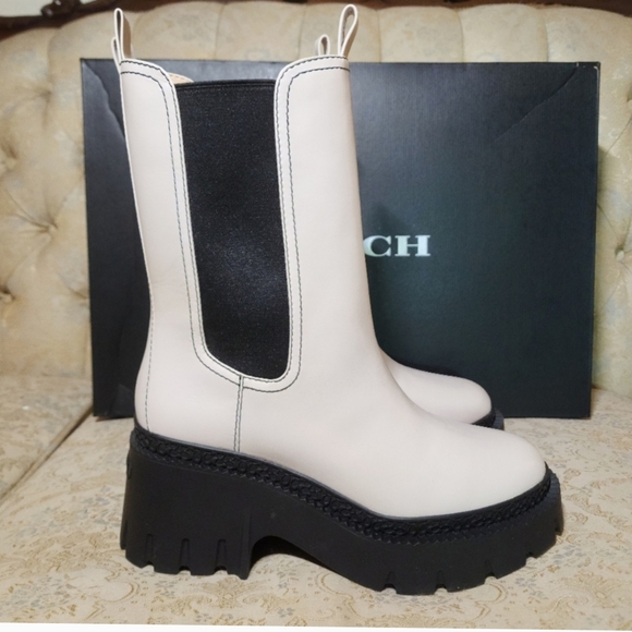 Coach Alexa  Boots - Picture 1 of 4